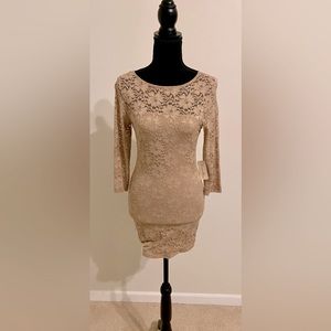 3/4 sleeve dress. Tan. Size S.